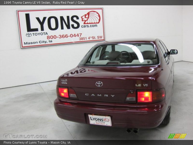 Ruby Red Pearl / Gray 1996 Toyota Camry LE V6 Sedan