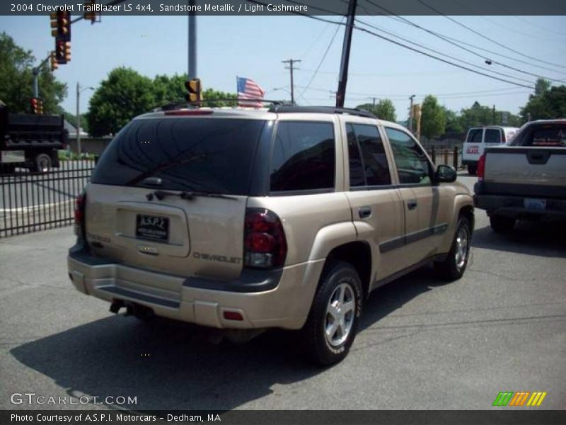 Sandstone Metallic / Light Cashmere 2004 Chevrolet TrailBlazer LS 4x4
