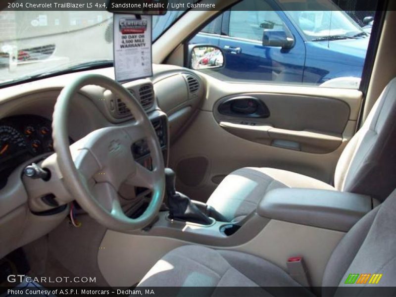 Sandstone Metallic / Light Cashmere 2004 Chevrolet TrailBlazer LS 4x4