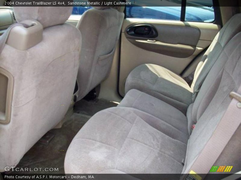 Sandstone Metallic / Light Cashmere 2004 Chevrolet TrailBlazer LS 4x4