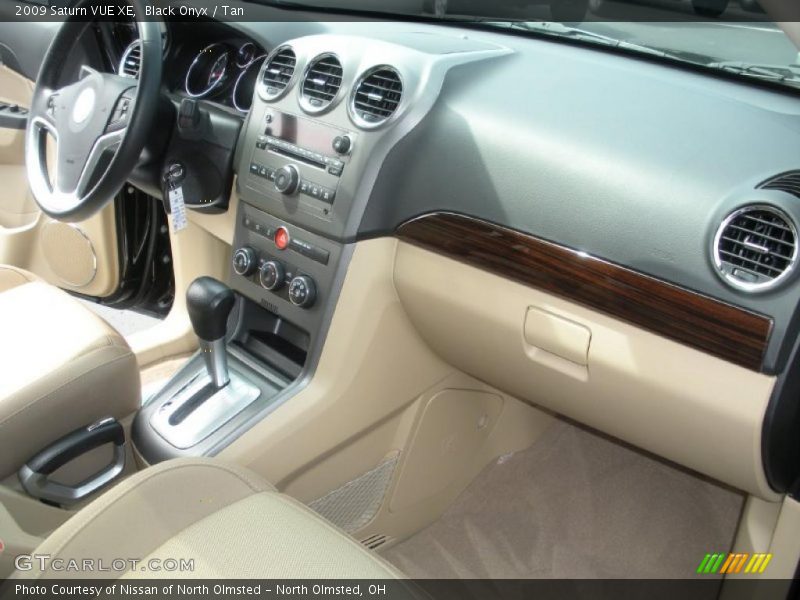 Black Onyx / Tan 2009 Saturn VUE XE