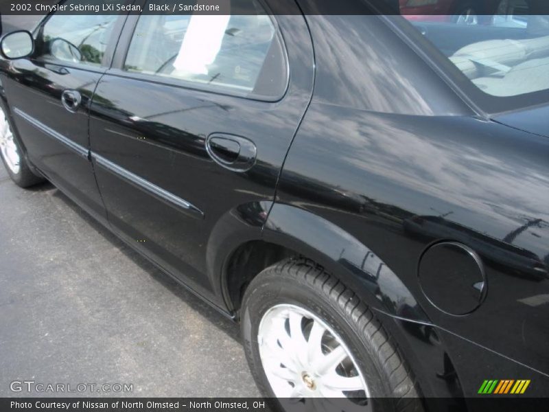 Black / Sandstone 2002 Chrysler Sebring LXi Sedan