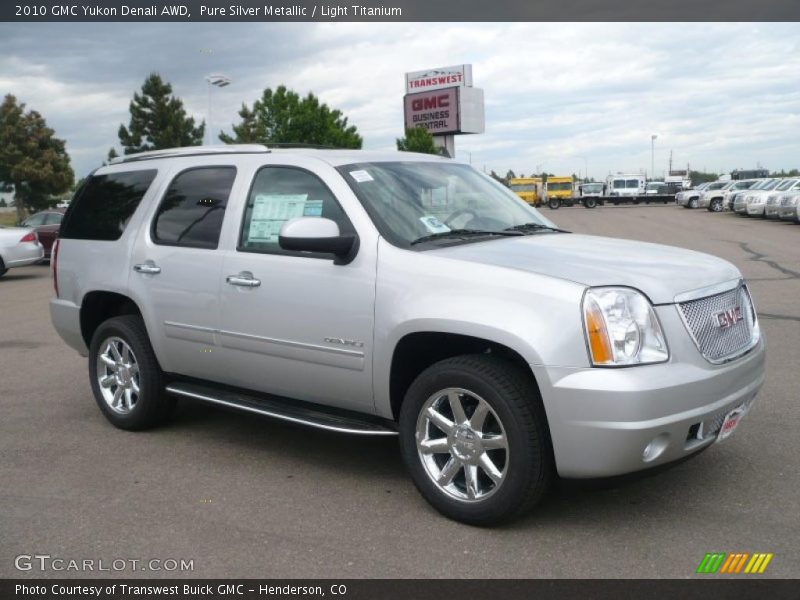 Pure Silver Metallic / Light Titanium 2010 GMC Yukon Denali AWD