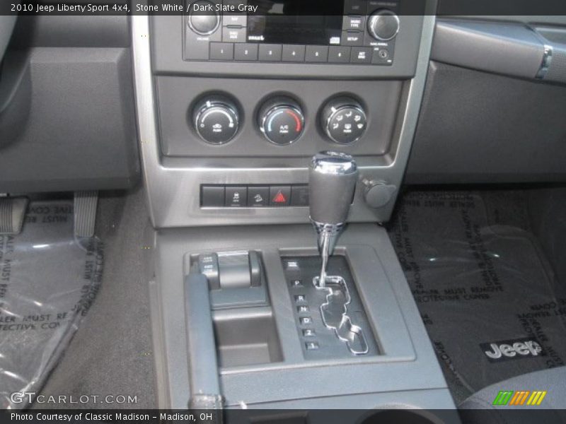 Stone White / Dark Slate Gray 2010 Jeep Liberty Sport 4x4