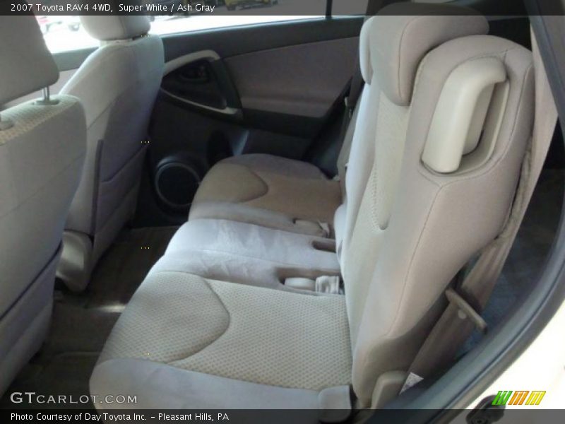 Super White / Ash Gray 2007 Toyota RAV4 4WD