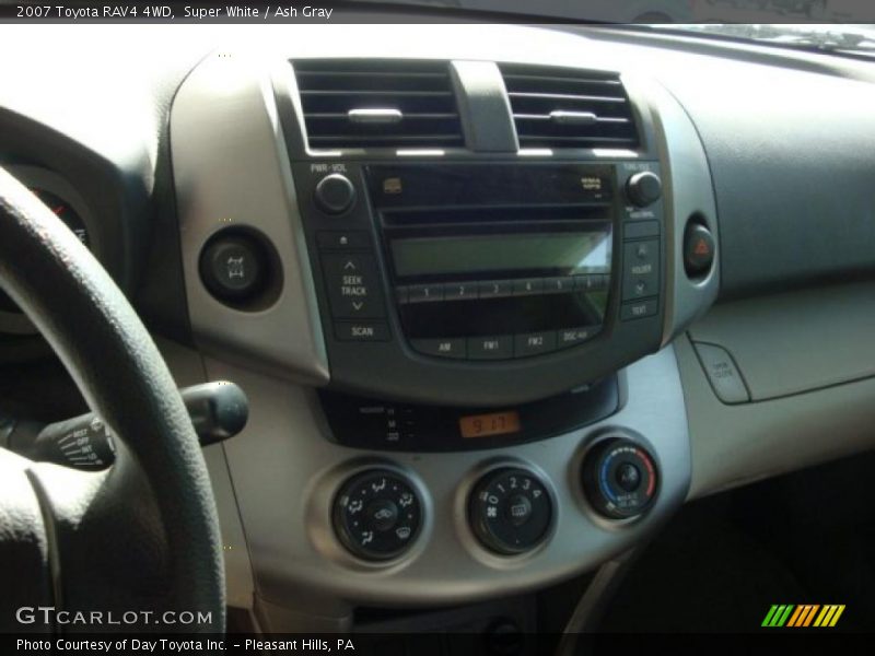 Super White / Ash Gray 2007 Toyota RAV4 4WD