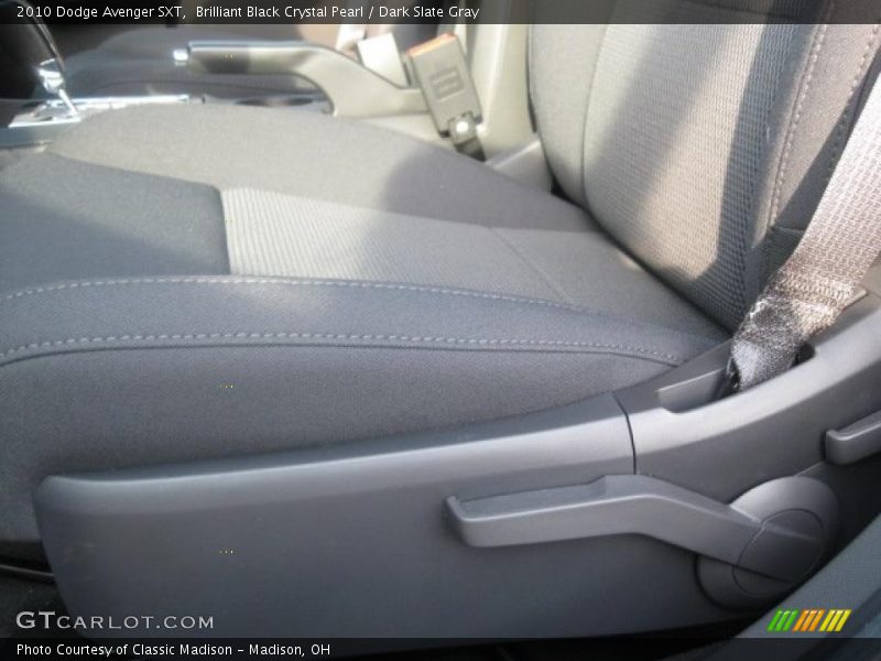 Brilliant Black Crystal Pearl / Dark Slate Gray 2010 Dodge Avenger SXT