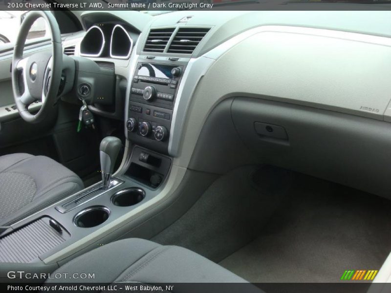 Summit White / Dark Gray/Light Gray 2010 Chevrolet Traverse LT AWD