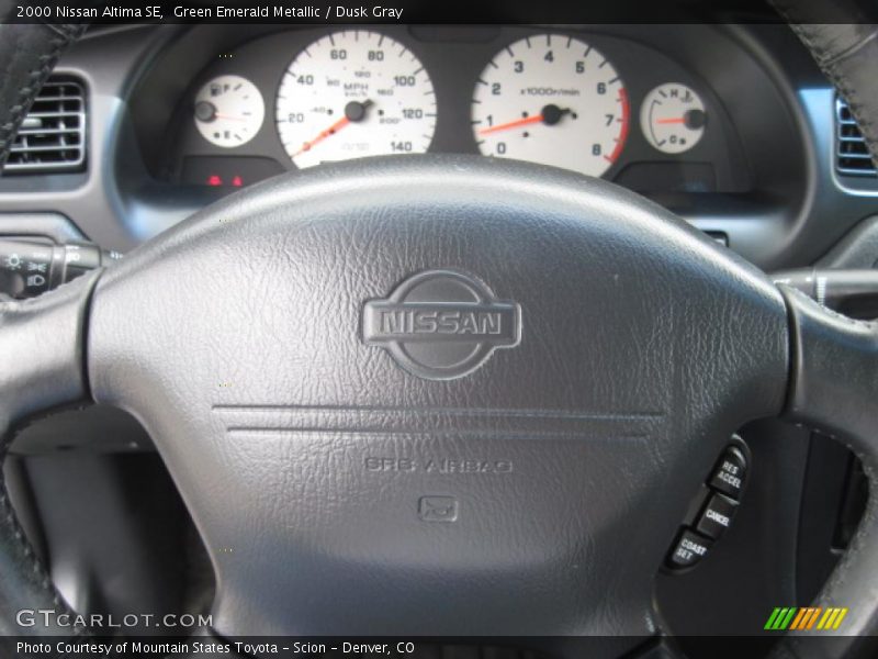 Green Emerald Metallic / Dusk Gray 2000 Nissan Altima SE