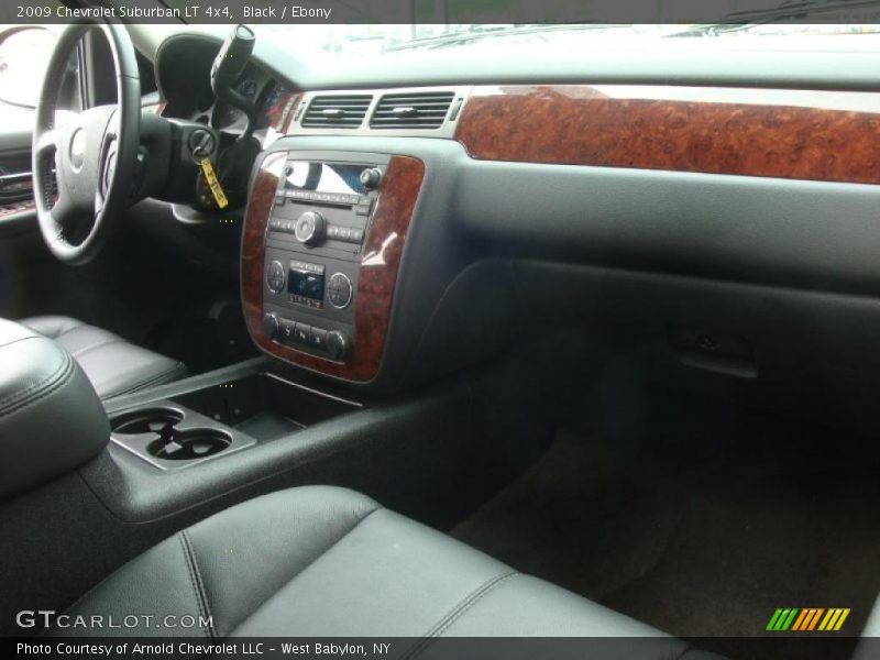 Black / Ebony 2009 Chevrolet Suburban LT 4x4