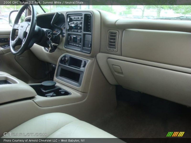 Summit White / Neutral/Shale 2006 GMC Yukon SLT 4x4