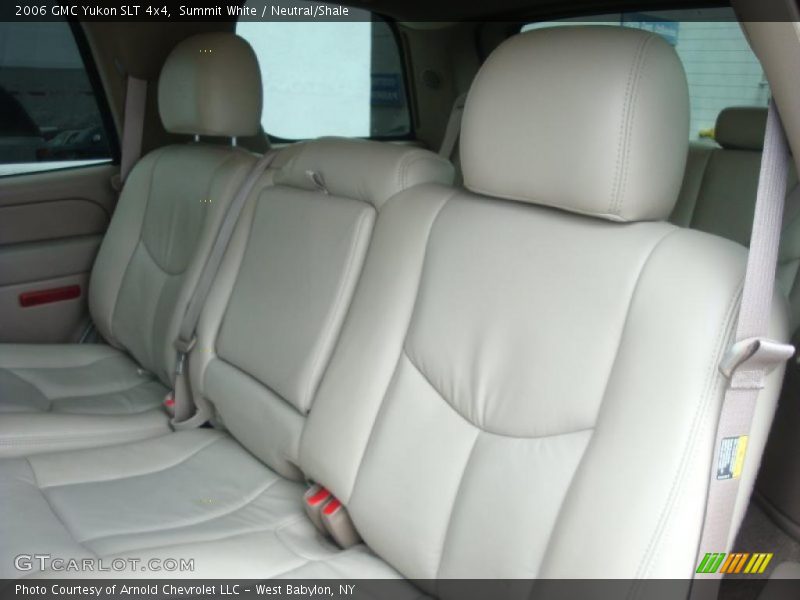 Summit White / Neutral/Shale 2006 GMC Yukon SLT 4x4