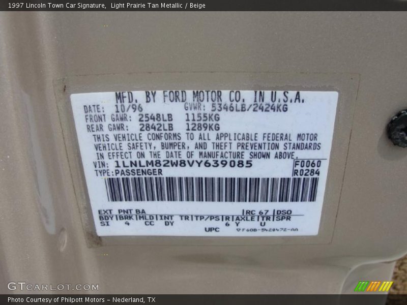 Light Prairie Tan Metallic / Beige 1997 Lincoln Town Car Signature