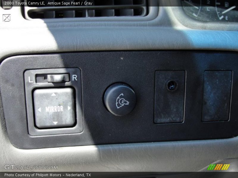 Antique Sage Pearl / Gray 2000 Toyota Camry LE