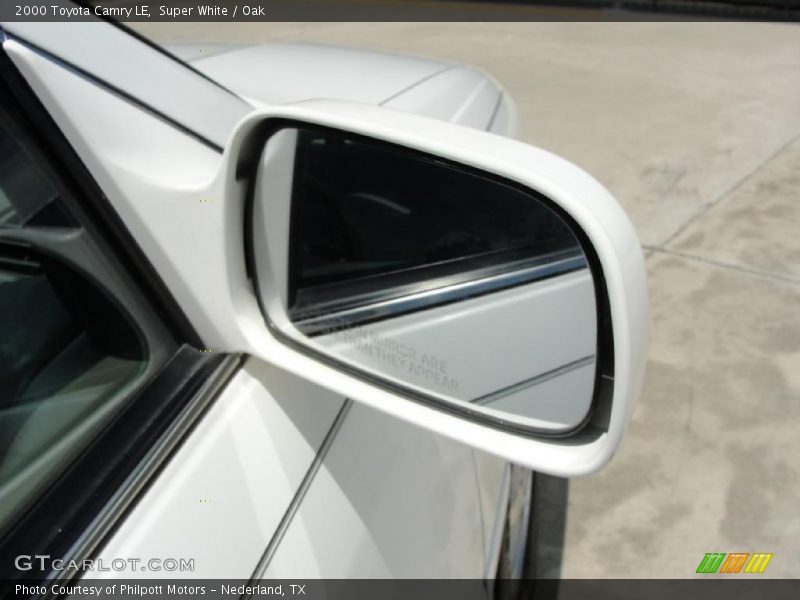 Super White / Oak 2000 Toyota Camry LE