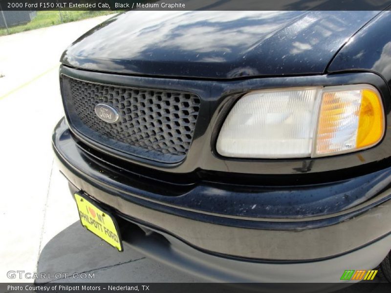Black / Medium Graphite 2000 Ford F150 XLT Extended Cab