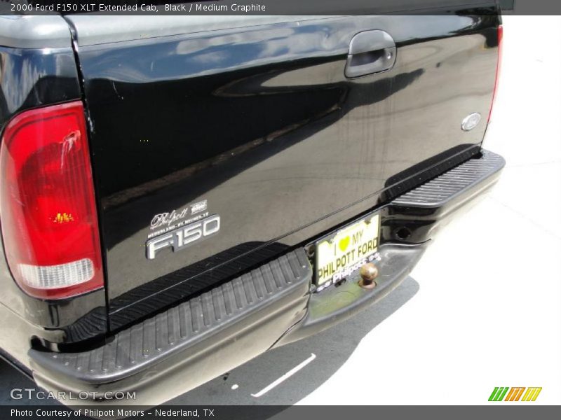 Black / Medium Graphite 2000 Ford F150 XLT Extended Cab