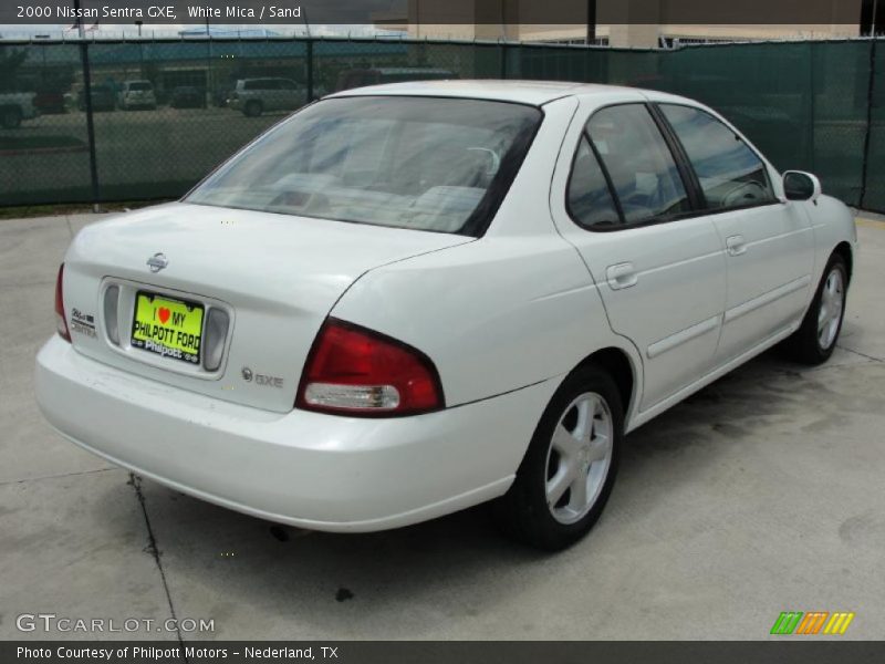 White Mica / Sand 2000 Nissan Sentra GXE