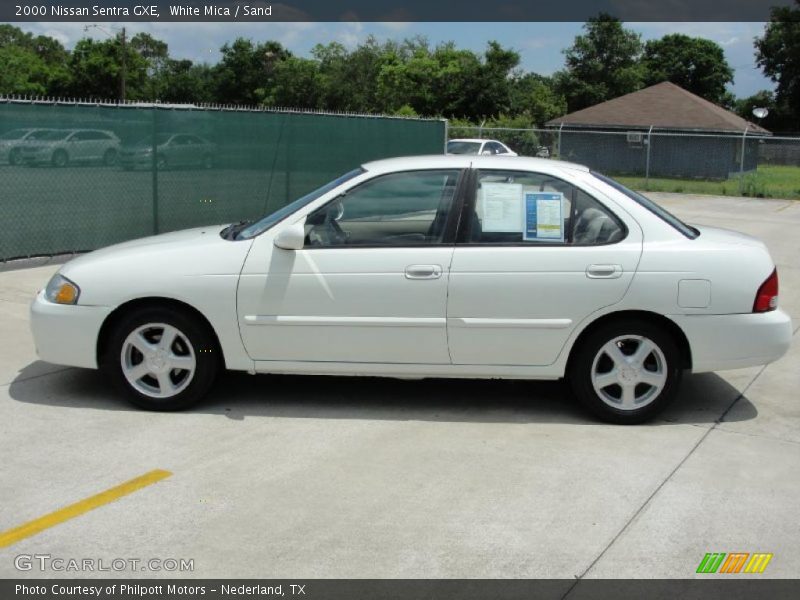 White Mica / Sand 2000 Nissan Sentra GXE