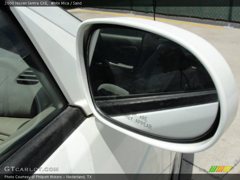 White Mica / Sand 2000 Nissan Sentra GXE