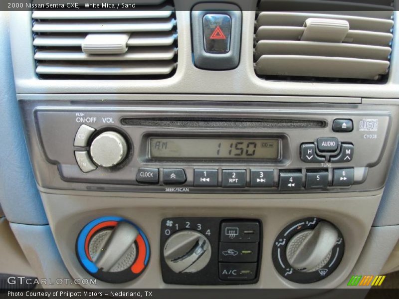White Mica / Sand 2000 Nissan Sentra GXE