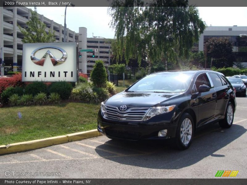 Black / Ivory 2009 Toyota Venza I4