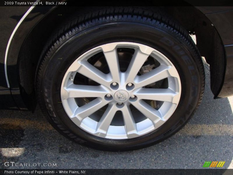 Black / Ivory 2009 Toyota Venza I4