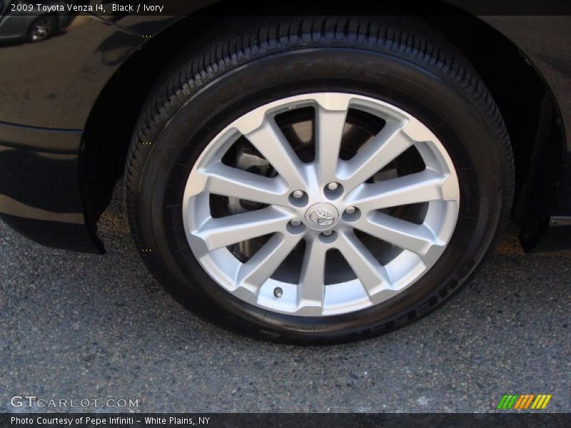 Black / Ivory 2009 Toyota Venza I4