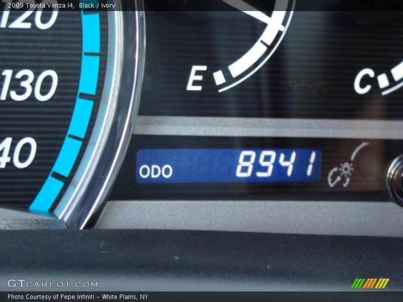 Black / Ivory 2009 Toyota Venza I4