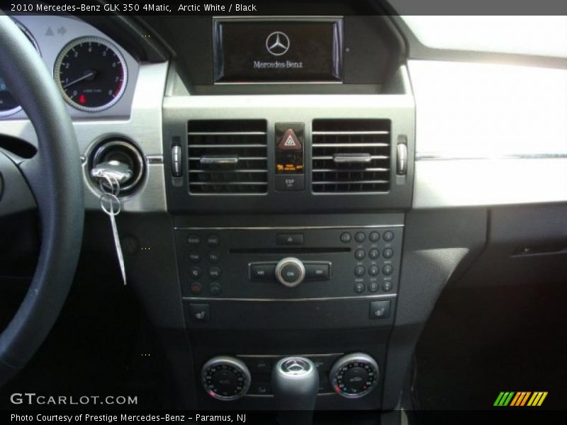 Arctic White / Black 2010 Mercedes-Benz GLK 350 4Matic