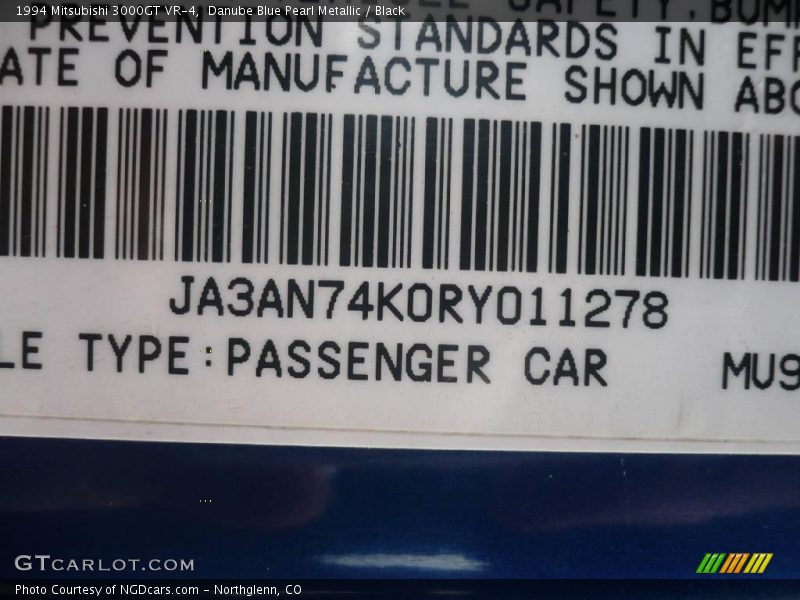 Danube Blue Pearl Metallic / Black 1994 Mitsubishi 3000GT VR-4