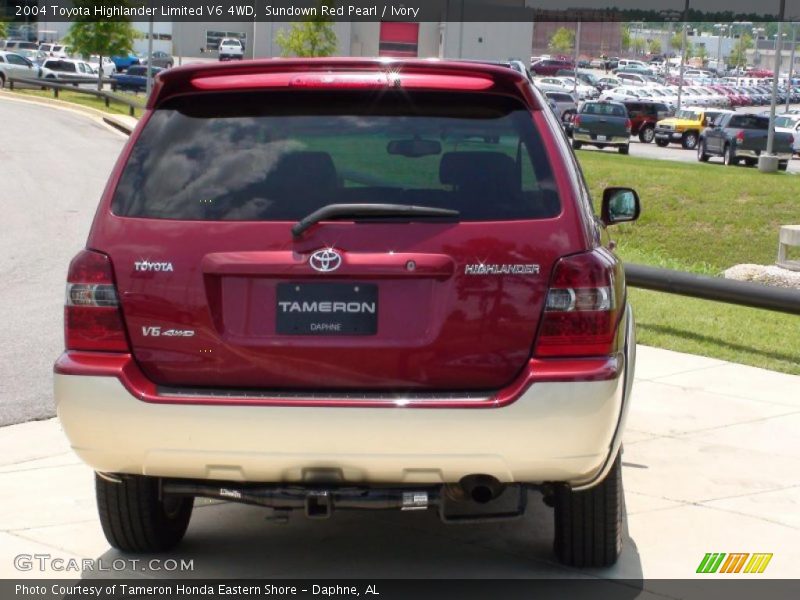 Sundown Red Pearl / Ivory 2004 Toyota Highlander Limited V6 4WD