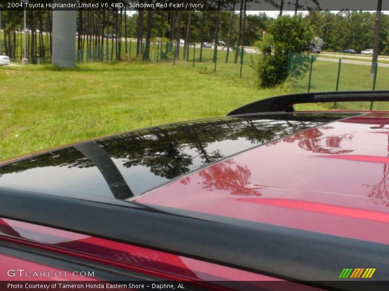 Sundown Red Pearl / Ivory 2004 Toyota Highlander Limited V6 4WD