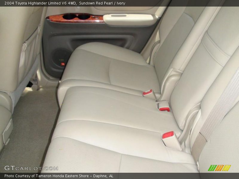 Sundown Red Pearl / Ivory 2004 Toyota Highlander Limited V6 4WD