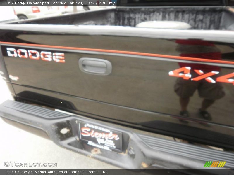 Black / Mist Gray 1997 Dodge Dakota Sport Extended Cab 4x4
