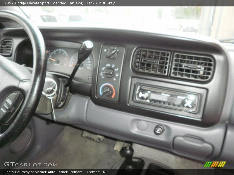 Black / Mist Gray 1997 Dodge Dakota Sport Extended Cab 4x4