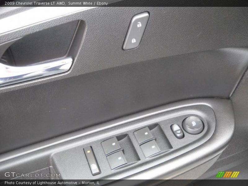 Summit White / Ebony 2009 Chevrolet Traverse LT AWD