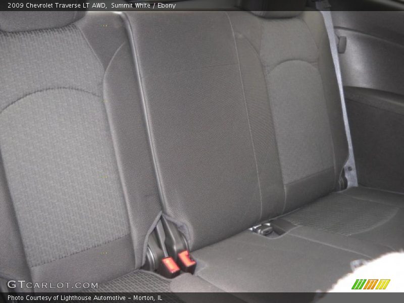 Summit White / Ebony 2009 Chevrolet Traverse LT AWD