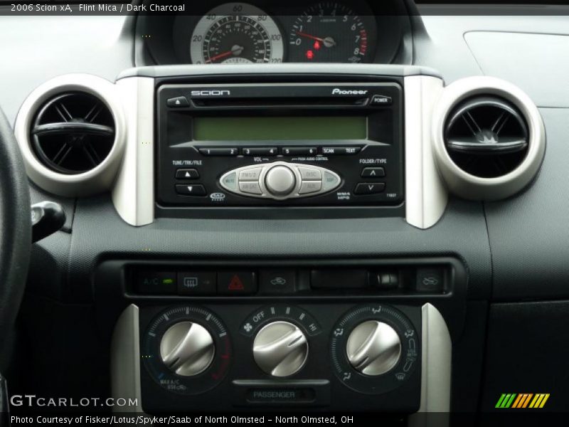 Flint Mica / Dark Charcoal 2006 Scion xA