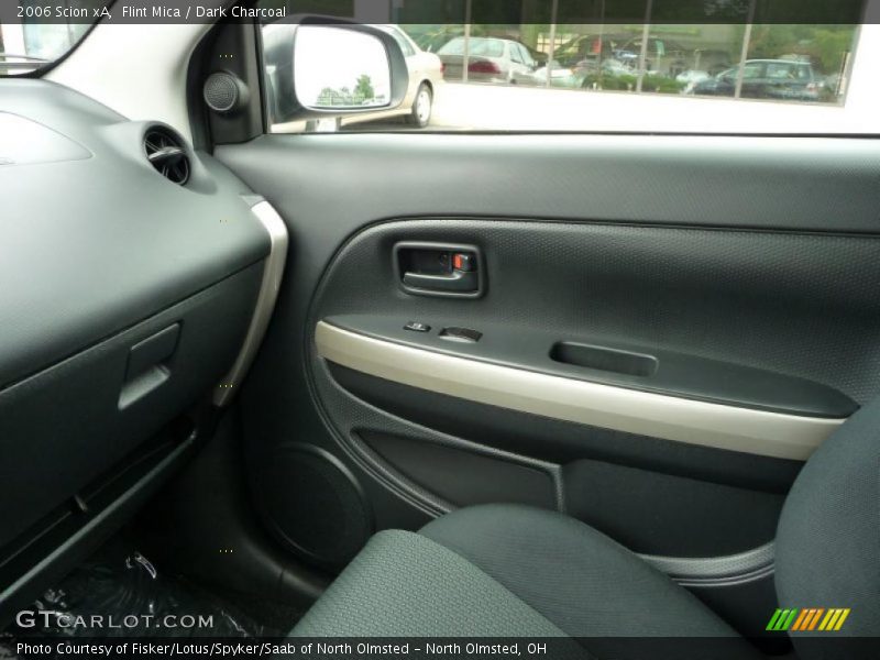 Flint Mica / Dark Charcoal 2006 Scion xA