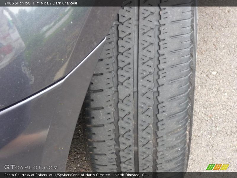 Flint Mica / Dark Charcoal 2006 Scion xA