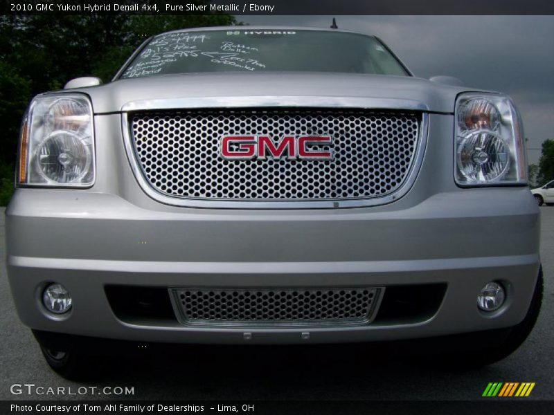 Pure Silver Metallic / Ebony 2010 GMC Yukon Hybrid Denali 4x4