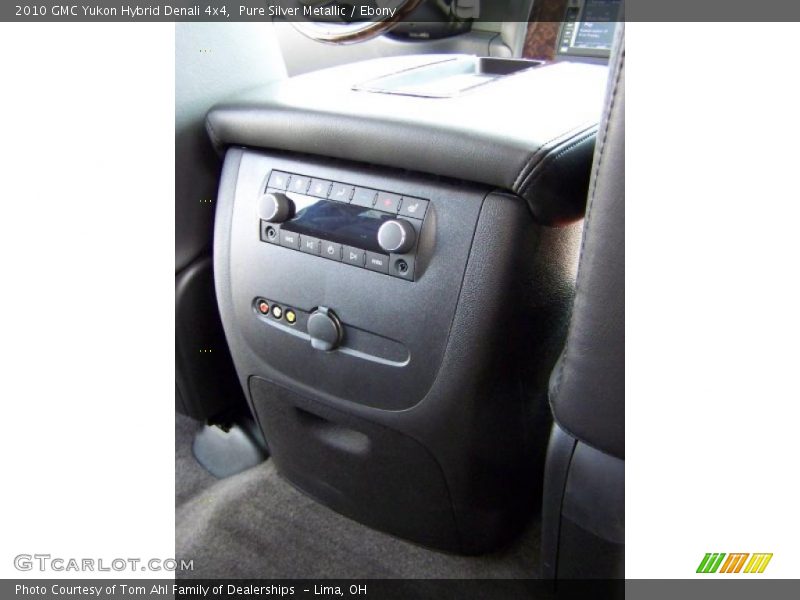 Pure Silver Metallic / Ebony 2010 GMC Yukon Hybrid Denali 4x4