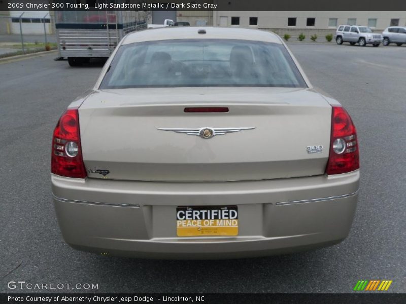 Light Sandstone Metallic / Dark Slate Gray 2009 Chrysler 300 Touring