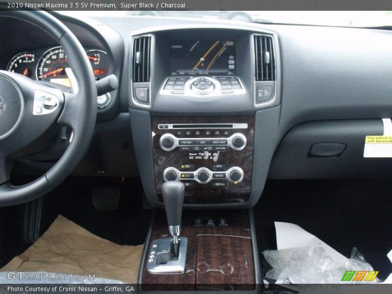 Super Black / Charcoal 2010 Nissan Maxima 3.5 SV Premium