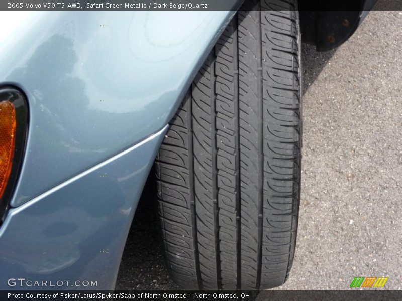 Safari Green Metallic / Dark Beige/Quartz 2005 Volvo V50 T5 AWD