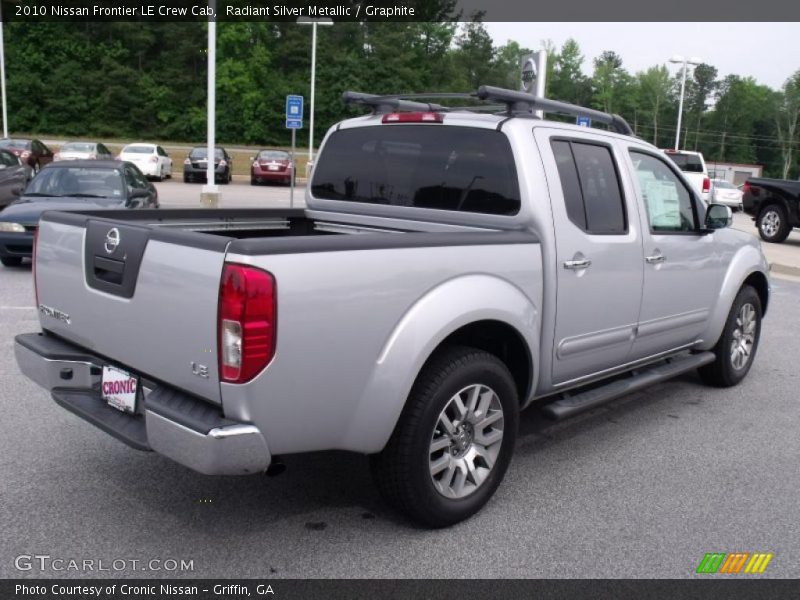 Radiant Silver Metallic / Graphite 2010 Nissan Frontier LE Crew Cab