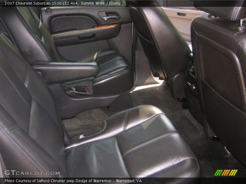 Summit White / Ebony 2007 Chevrolet Suburban 1500 LTZ 4x4