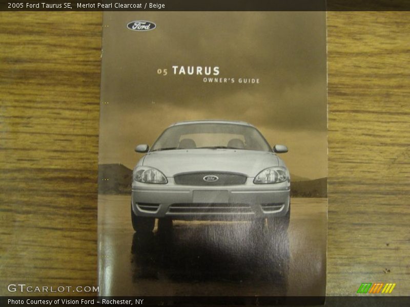 Merlot Pearl Clearcoat / Beige 2005 Ford Taurus SE