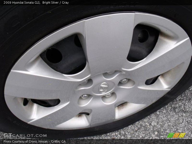 Bright Silver / Gray 2009 Hyundai Sonata GLS